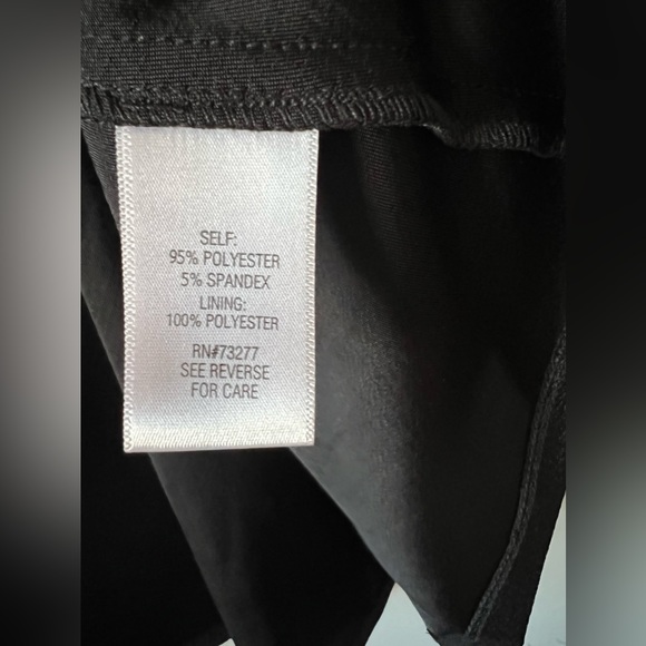 Beautiful Dana Buchman blazer. - Picture 3 of 8